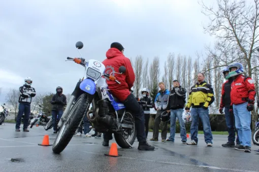 1st Gear Motorcycle School - Training and Lessons