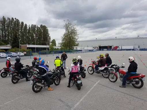 1st Gear Motorcycle School - Training and Lessons